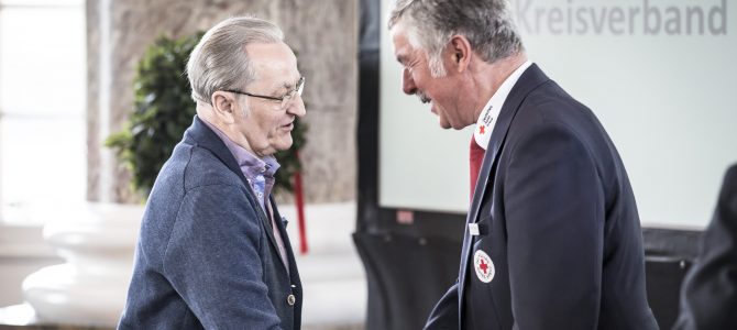 Hohe Auszeichnung für Blutspender Hermann Horn